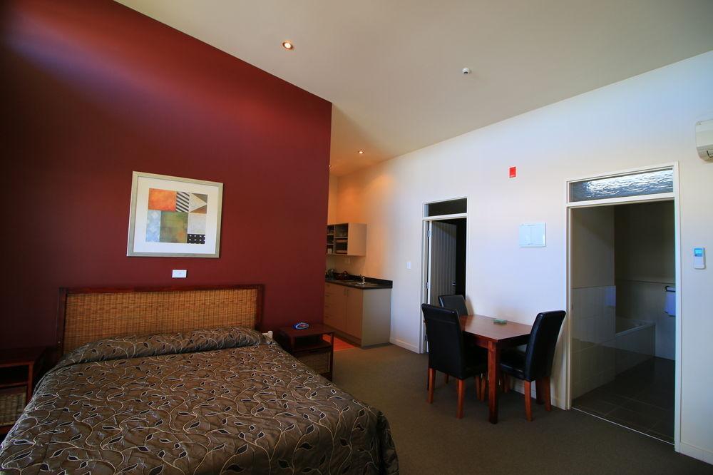 Fitzherbert Regency Motor Lodge Palmerston North Dış mekan fotoğraf