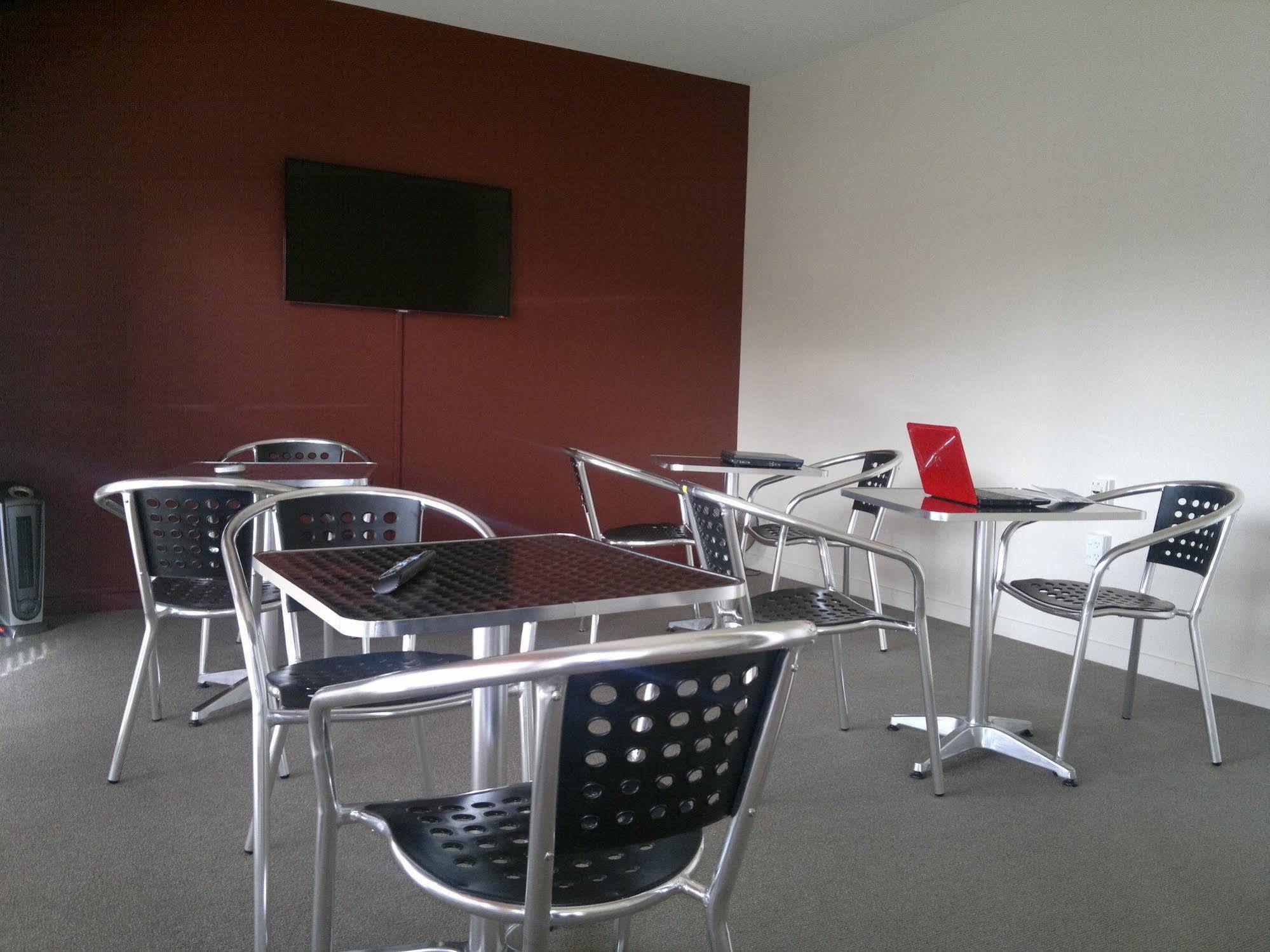 Fitzherbert Regency Motor Lodge Palmerston North Dış mekan fotoğraf
