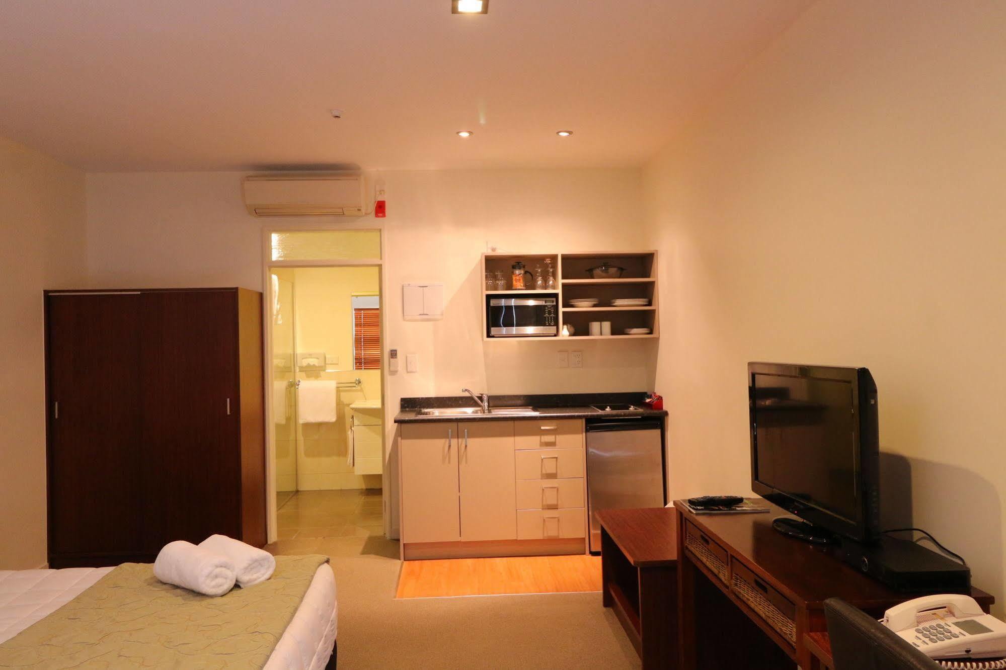 Fitzherbert Regency Motor Lodge Palmerston North Dış mekan fotoğraf
